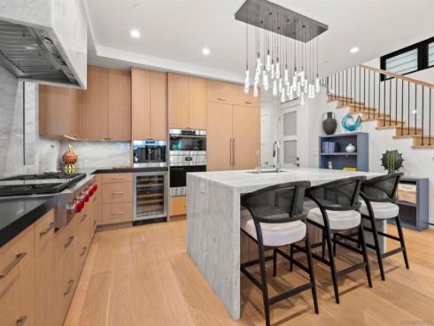 119  41st  , Newport Beach, CA