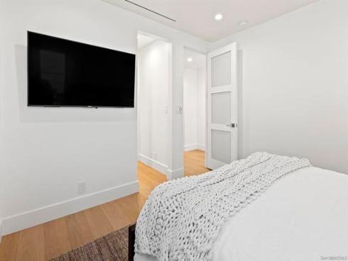 119  41st  , Newport Beach, CA