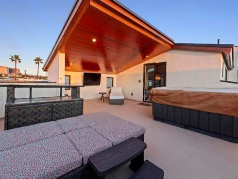 119  41st  , Newport Beach, CA