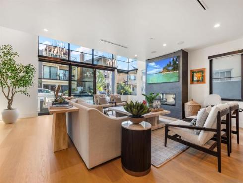 119  41st  , Newport Beach, CA