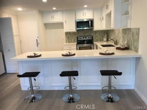 100 Scholz Plaza Ph1 , Newport Beach, CA