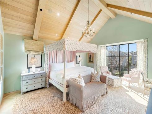 2571  Vista  , Newport Beach, CA