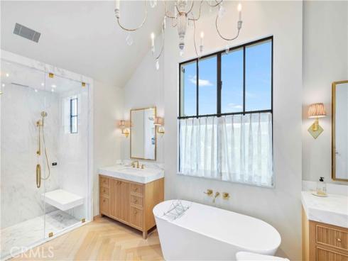 2571  Vista  , Newport Beach, CA