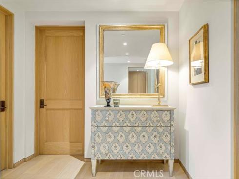 2571  Vista  , Newport Beach, CA