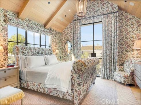 2571  Vista  , Newport Beach, CA