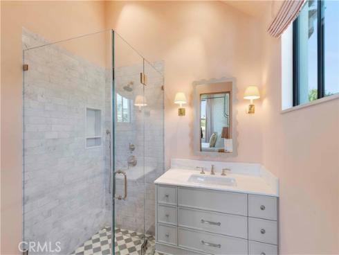 2571  Vista  , Newport Beach, CA