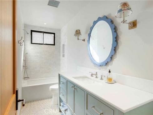 2571  Vista  , Newport Beach, CA