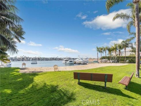 2571  Vista  , Newport Beach, CA