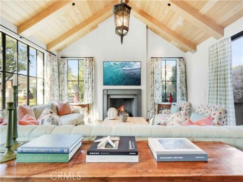 2571  Vista  , Newport Beach, CA