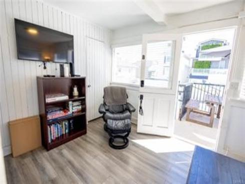 1825 W Balboa   Boulevard, Newport Beach, CA