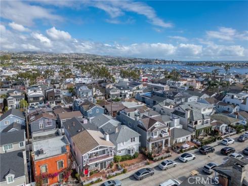 216  Amethyst  , Newport Beach, CA