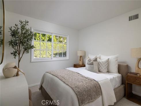 1430  Lincoln  , Newport Beach, CA