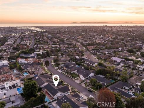 1430  Lincoln  , Newport Beach, CA