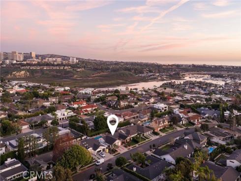 1430  Lincoln  , Newport Beach, CA