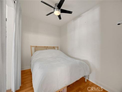 300  Cagney  215 , Newport Beach, CA