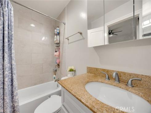 300  Cagney  215 , Newport Beach, CA