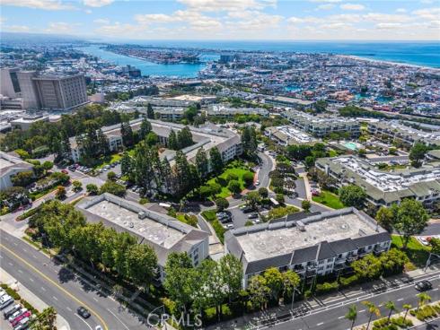 300  Cagney  215 , Newport Beach, CA