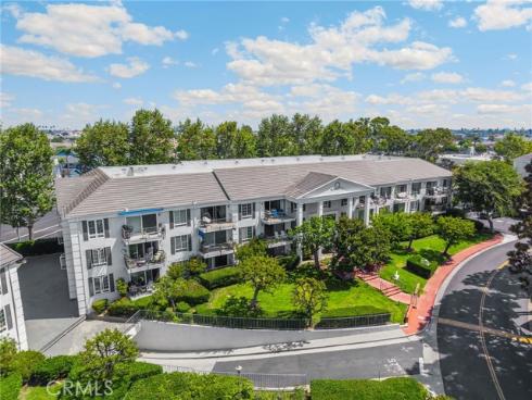 300  Cagney  215 , Newport Beach, CA