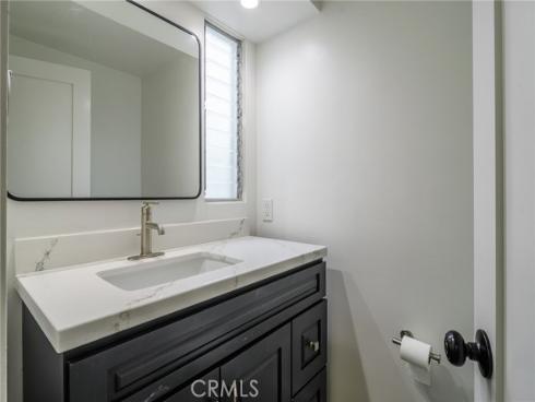 302 S Bay Front  , Newport Beach, CA