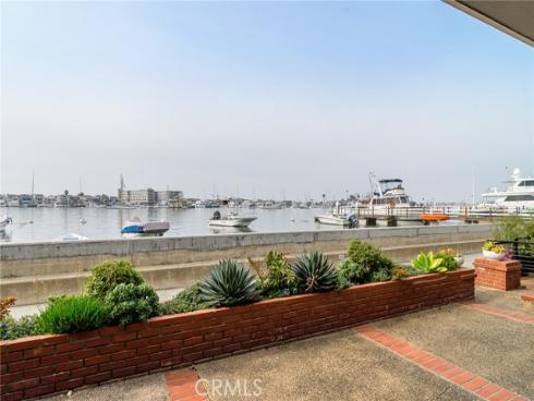 302 S Bay Front  , Newport Beach, CA