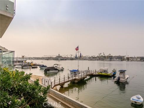302 S Bay Front  , Newport Beach, CA
