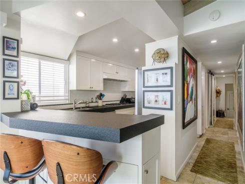 302 S Bay Front  , Newport Beach, CA