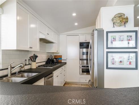 302 S Bay Front  , Newport Beach, CA