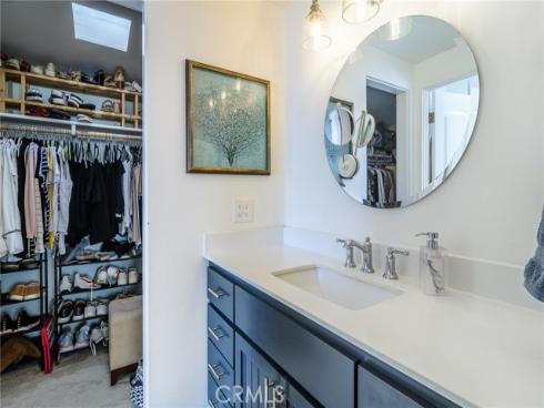 302 S Bay Front  , Newport Beach, CA