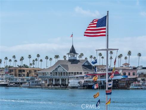 302 S Bay Front  , Newport Beach, CA