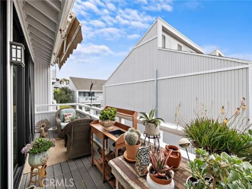 307  Columbia  , Newport Beach, CA