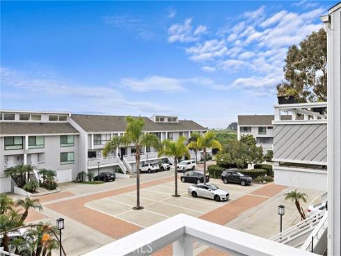 307  Columbia  , Newport Beach, CA