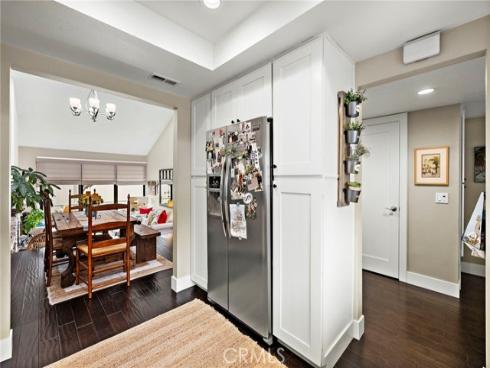 307  Columbia  , Newport Beach, CA