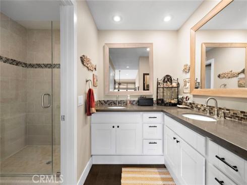 307  Columbia  , Newport Beach, CA