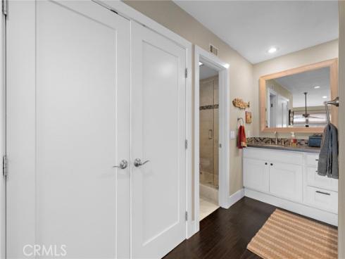 307  Columbia  , Newport Beach, CA