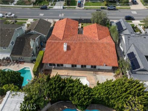 1412  Santiago Dr  , Newport Beach, CA