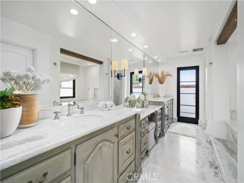 110  Via Trieste  , Newport Beach, CA