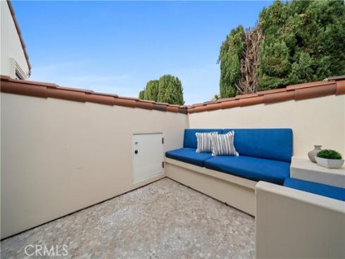 110  Via Trieste  , Newport Beach, CA