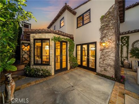 110  Via Trieste  , Newport Beach, CA