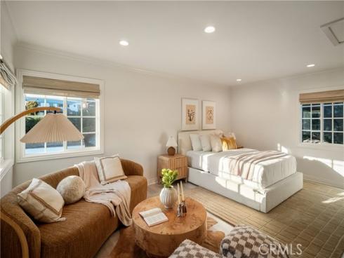 425 Tustin Avenue, Newport Beach, CA