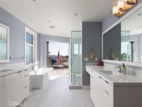 44  Balboa  , Newport Beach, CA