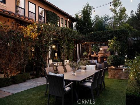 9  Boardwalk  , Newport Beach, CA