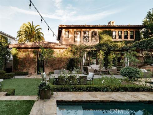 9  Boardwalk  , Newport Beach, CA