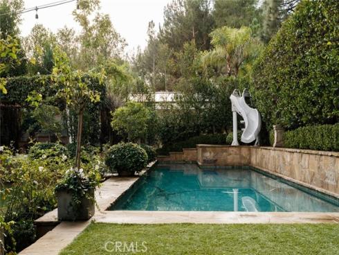 9  Boardwalk  , Newport Beach, CA