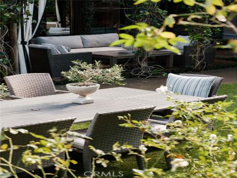 9  Boardwalk  , Newport Beach, CA