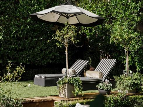 9  Boardwalk  , Newport Beach, CA