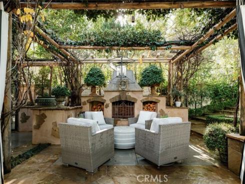 9  Boardwalk  , Newport Beach, CA