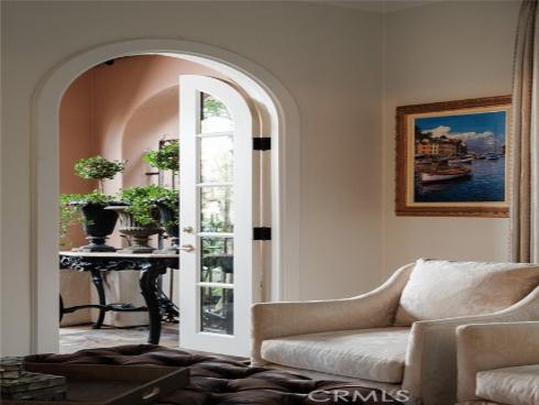 9  Boardwalk  , Newport Beach, CA