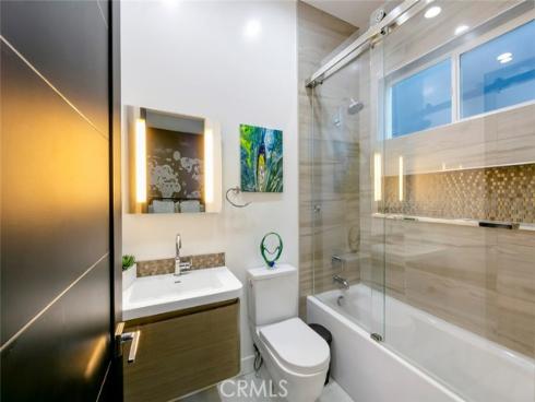 210  La Jolla  , Newport Beach, CA