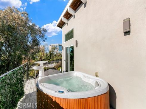 210  La Jolla  , Newport Beach, CA