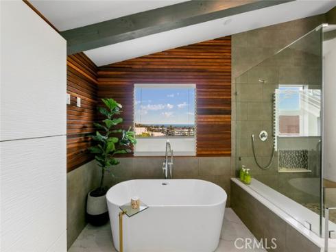 210  La Jolla  , Newport Beach, CA